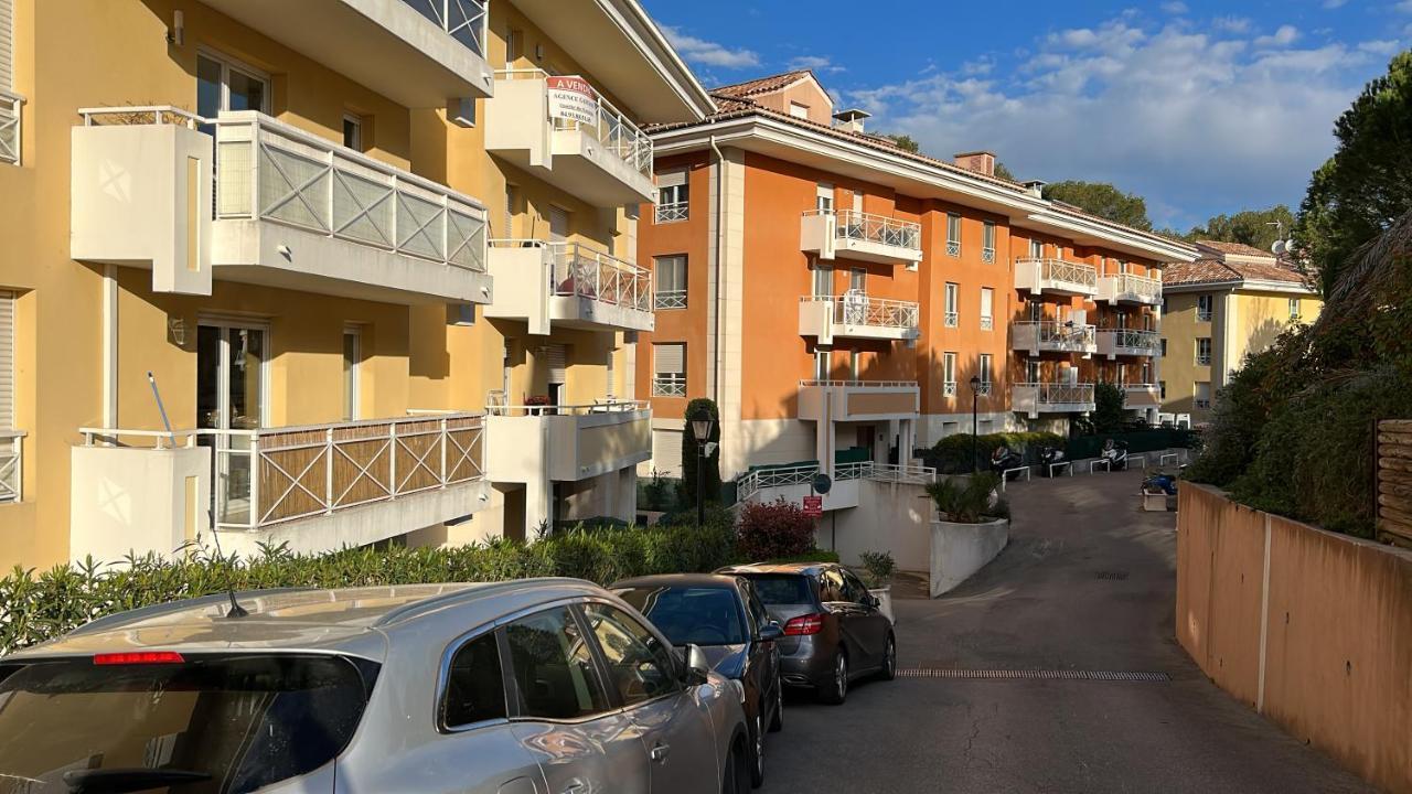 Mondello Hotellerie&consultant : De Standing 47m2 Avec Piscine Apartment *